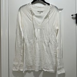 Banana Republic white flowy boho top